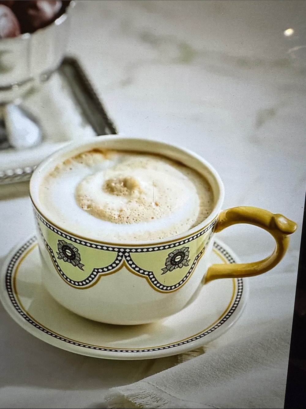 Louella Stoneware Mug & Sauce